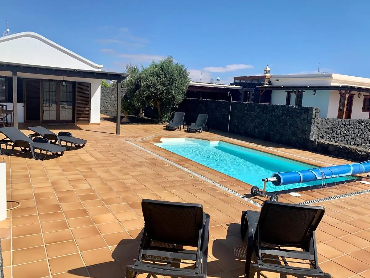 Casas Tomare II Villa San Bartolome  Spain